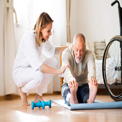 Benefícios da fisioterapia para idosos em SP para prevenção de quedas e fortalecimento muscular